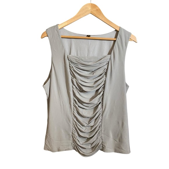Women's Top Sleeveless Drape Front Grey/Silver Size 16 (brand tag is missing) - Picture 1 of 15